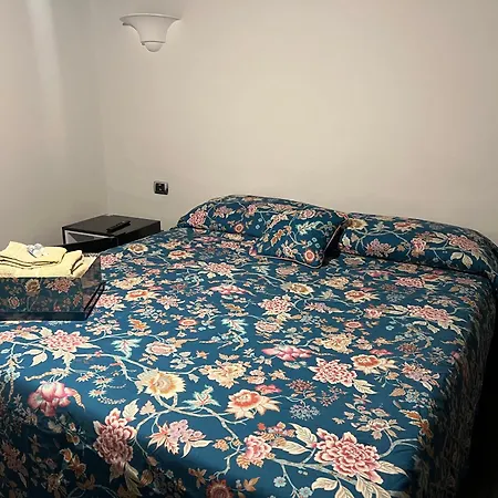 La Limonaia Di Chiaia * Nápoly